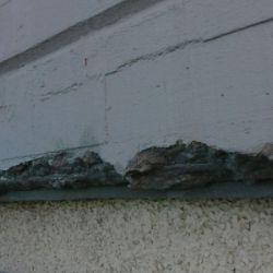 Saneamiento y protección de barilla en cornisa deteriorada con Sika 910