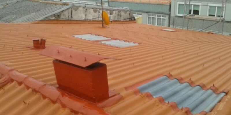 Imagen de cubierta de edificio restaurada